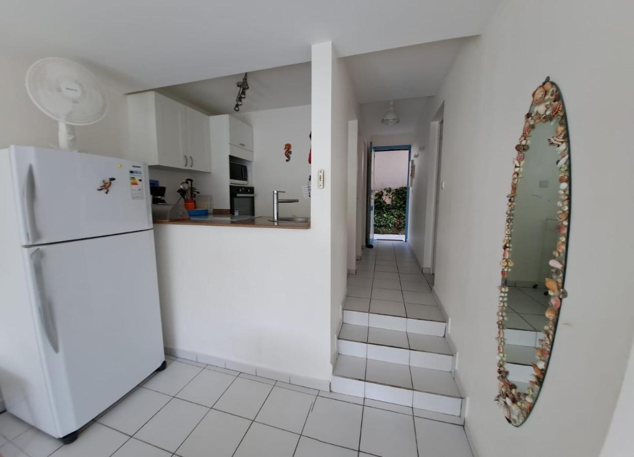 Vue Mer, Piscine, Appartement 4 Personnes Ле Госие Екстериор снимка