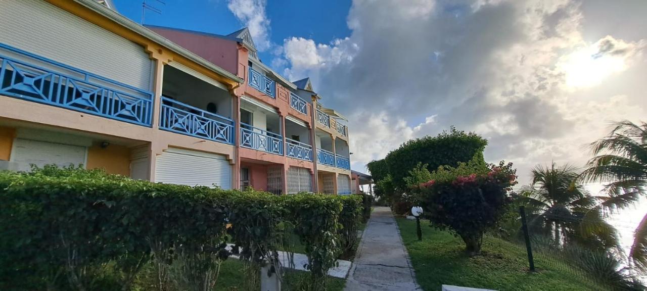 Vue Mer, Piscine, Appartement 4 Personnes Ле Госие Екстериор снимка