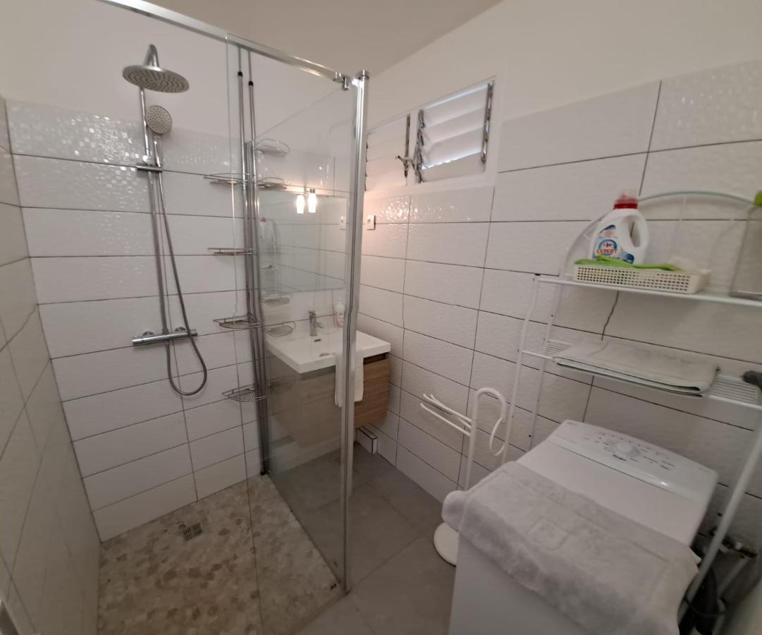Vue Mer, Piscine, Appartement 4 Personnes Ле Госие Екстериор снимка